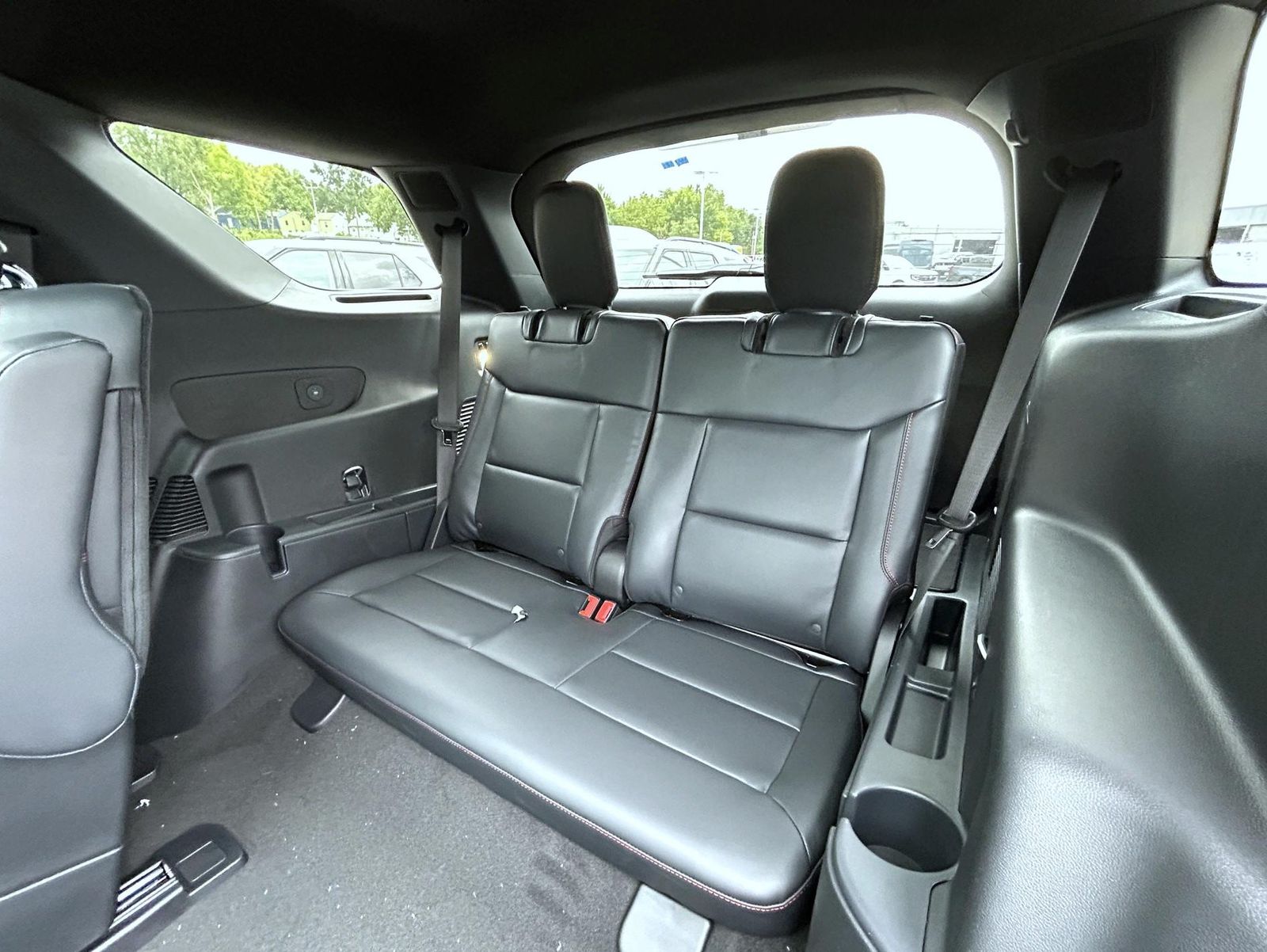 2025 Ford Explorer ST photo 9