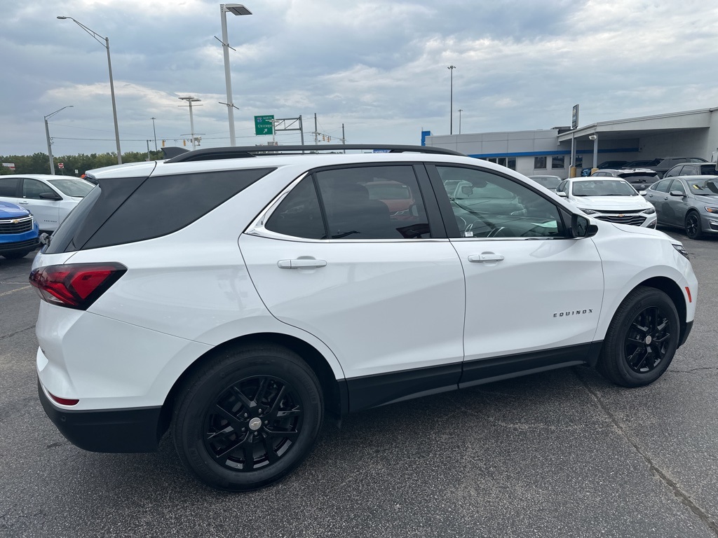 2024 Chevrolet Equinox LT photo 5