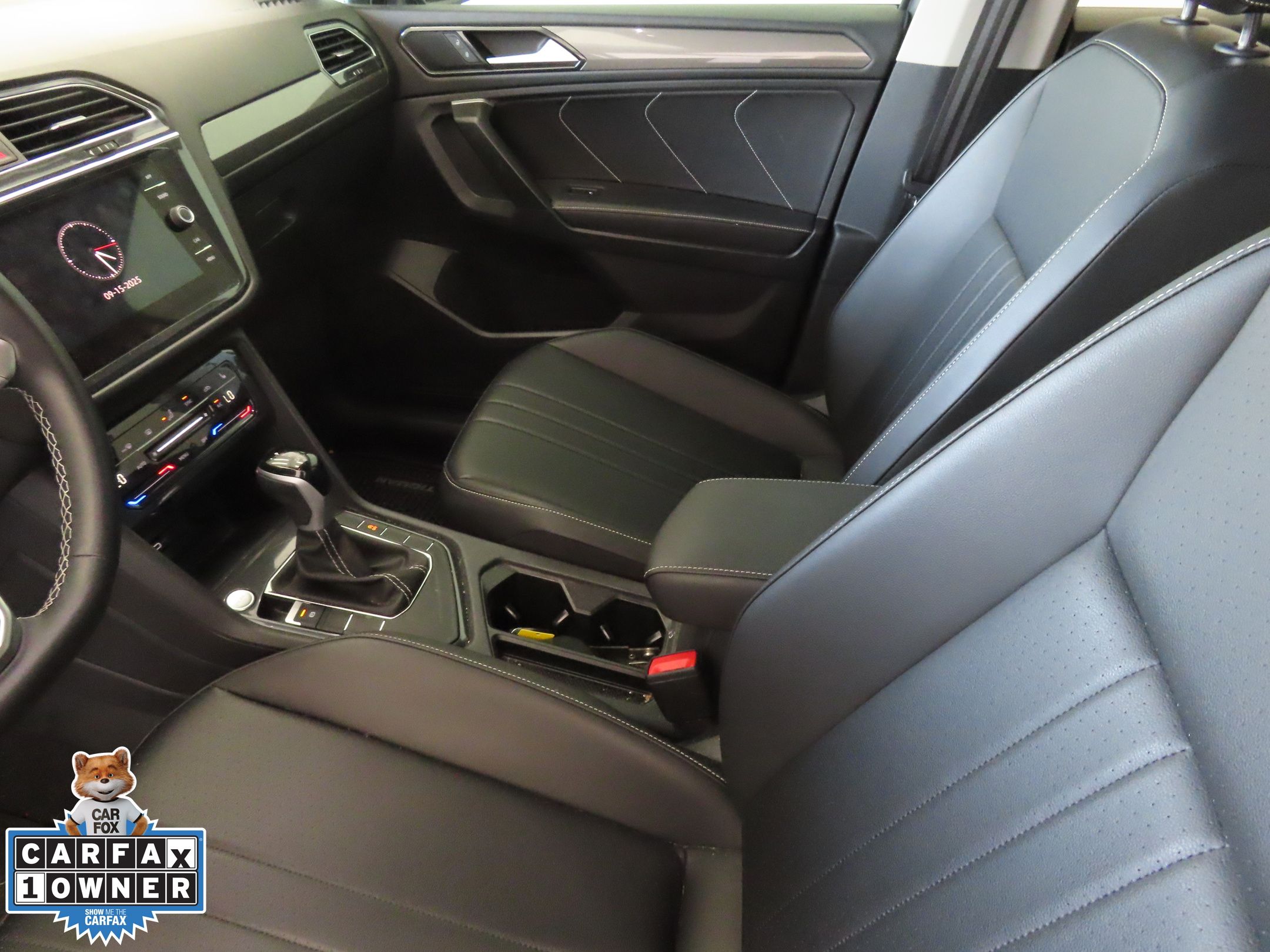 2023 Volkswagen Tiguan SE photo 18