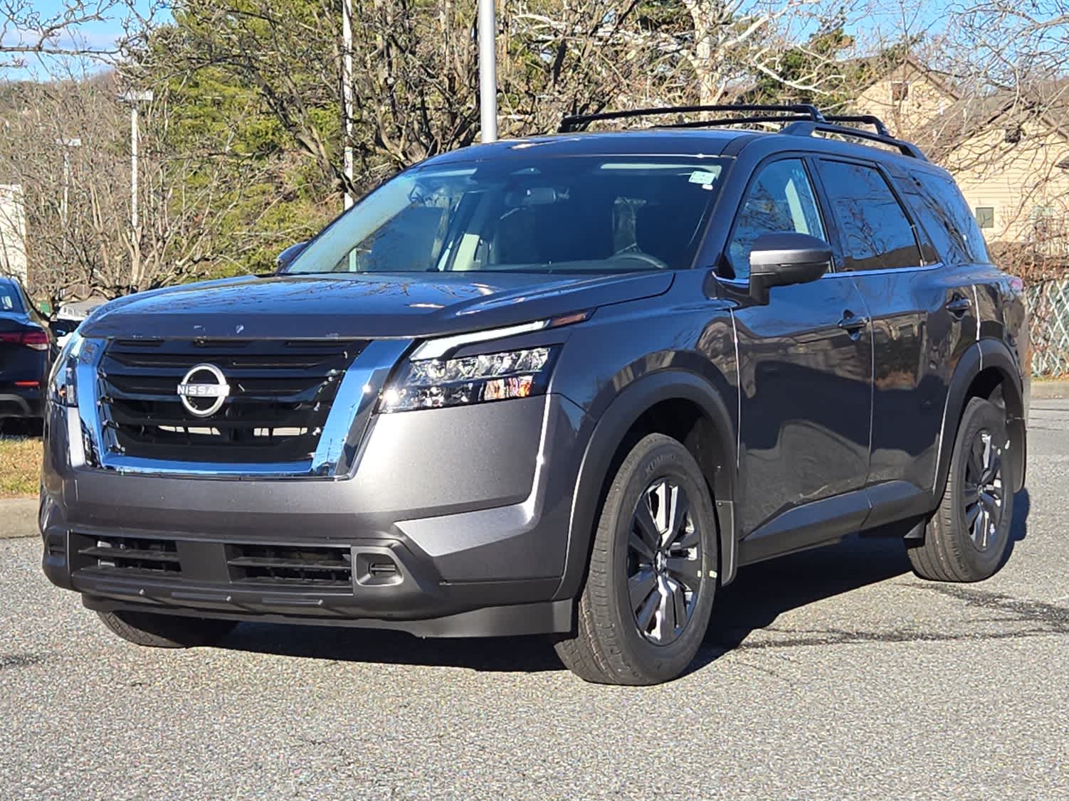 2025 Nissan Pathfinder SV's photo