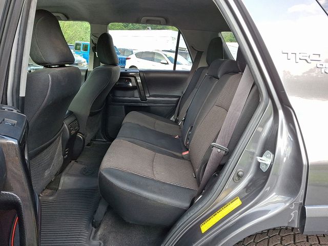2019 Toyota 4Runner TRD Off-Road photo 10