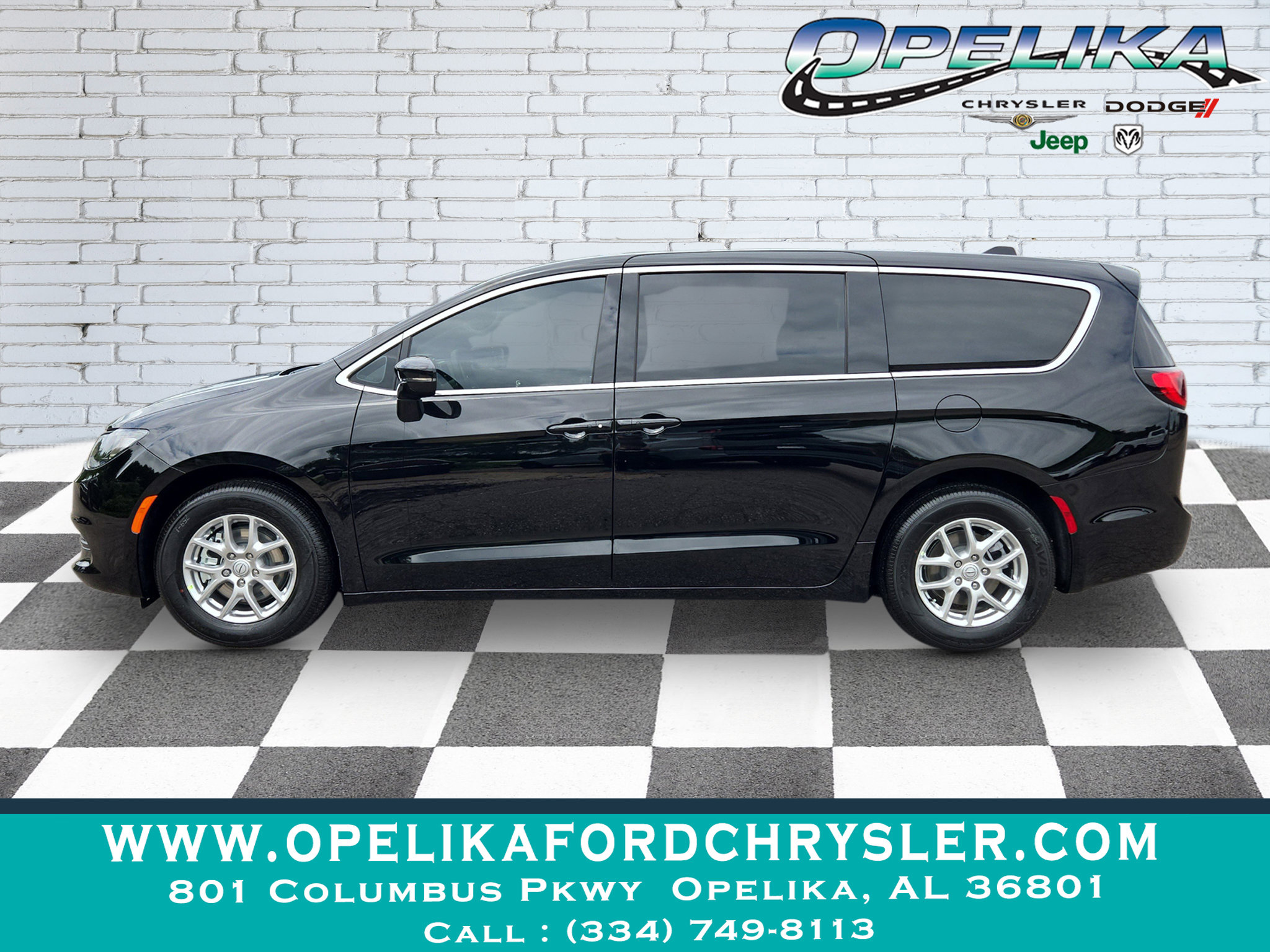 2026 Chrysler Voyager LX photo 5