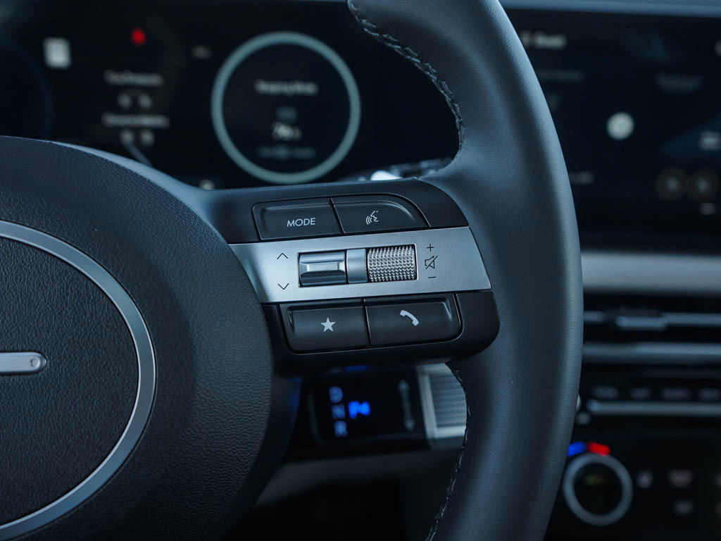 2025 Hyundai Tucson Hybrid SEL Convenience photo 17