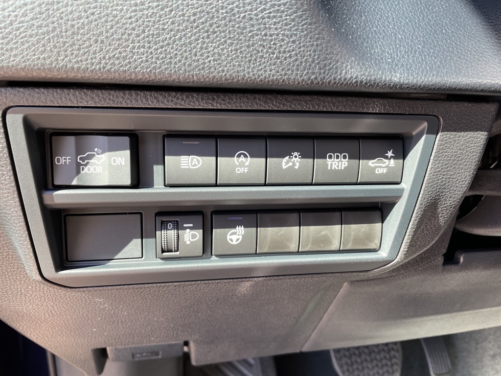 2026 Toyota Tundra SR5 CrewMax photo 8
