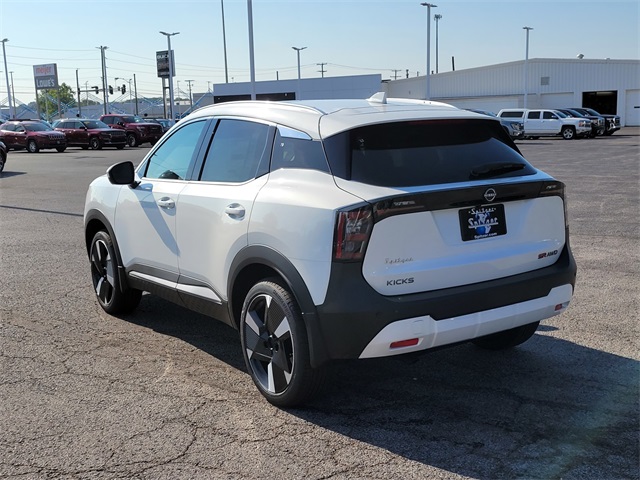 2025 Nissan Kicks SR photo 4