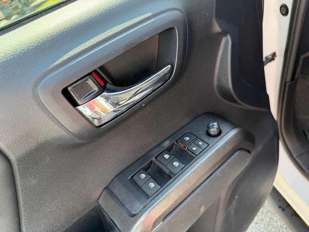 2020 Toyota Tacoma TRD Off-Road photo 10