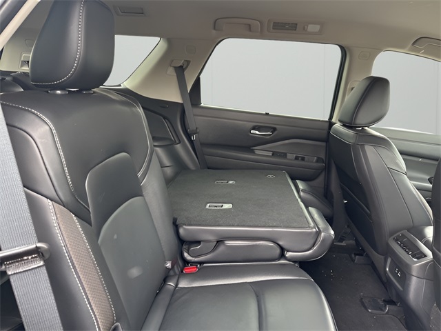 2023 Nissan Pathfinder SL photo 38