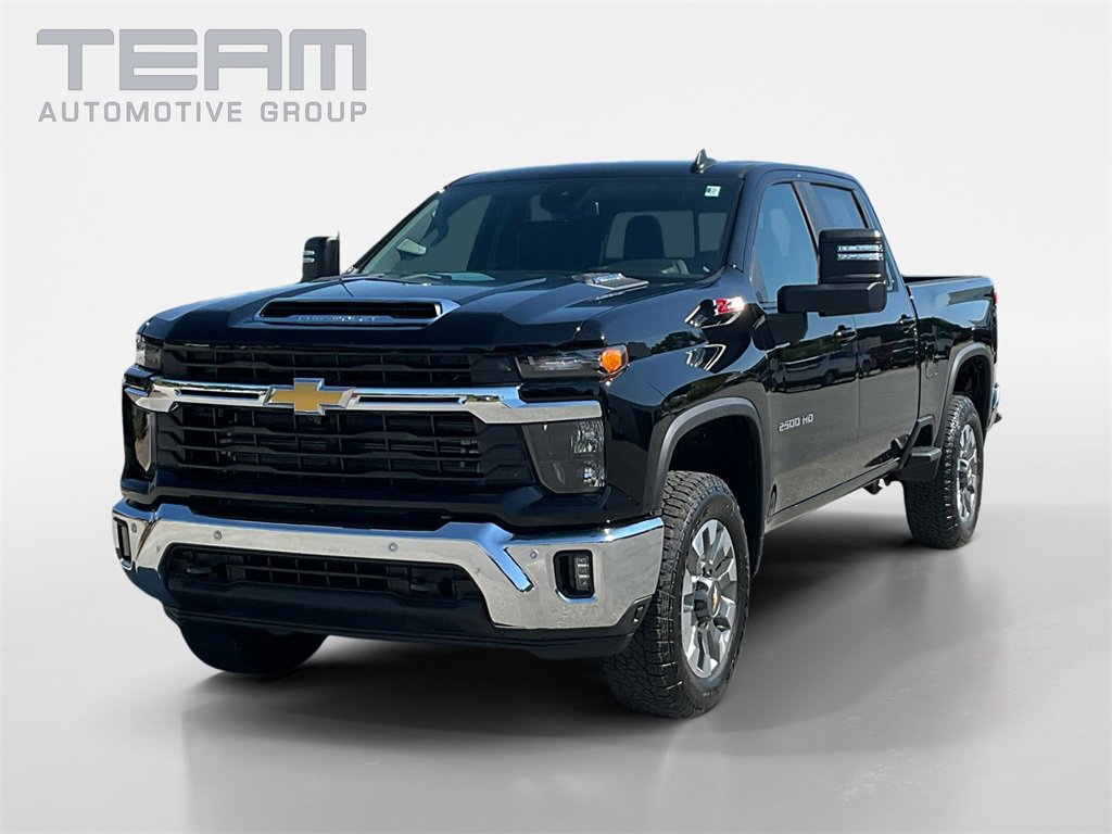 2025 Chevrolet Silverado 2500HD LT photo 3