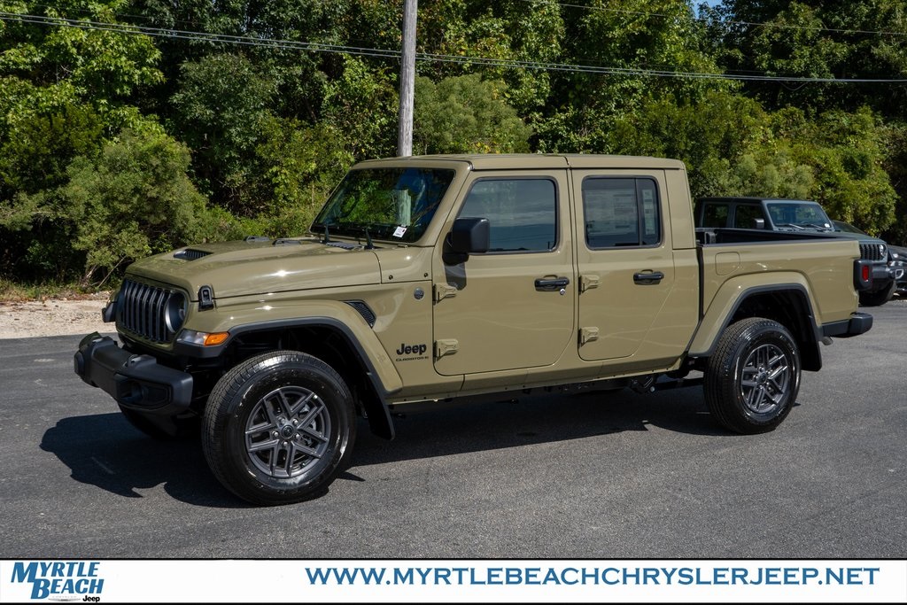 2025 Jeep Gladiator Sport S photo 2