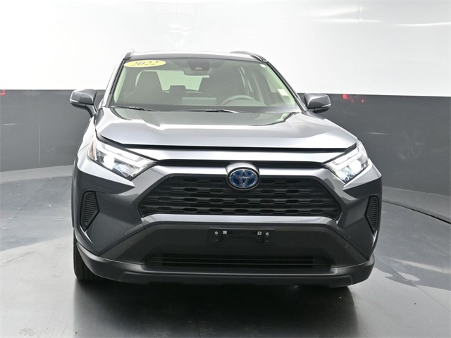 2022 Toyota RAV4 Hybrid XLE photo 2