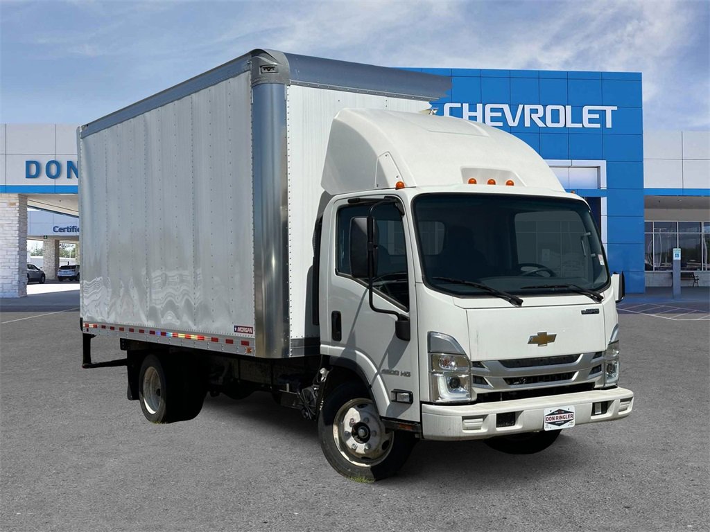 2024 Chevrolet Low Cab Forward Base's photo