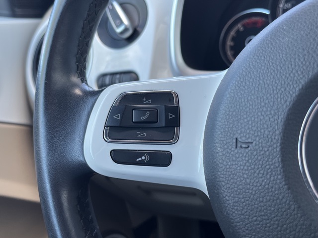 2019 Volkswagen Beetle Convertible S photo 30