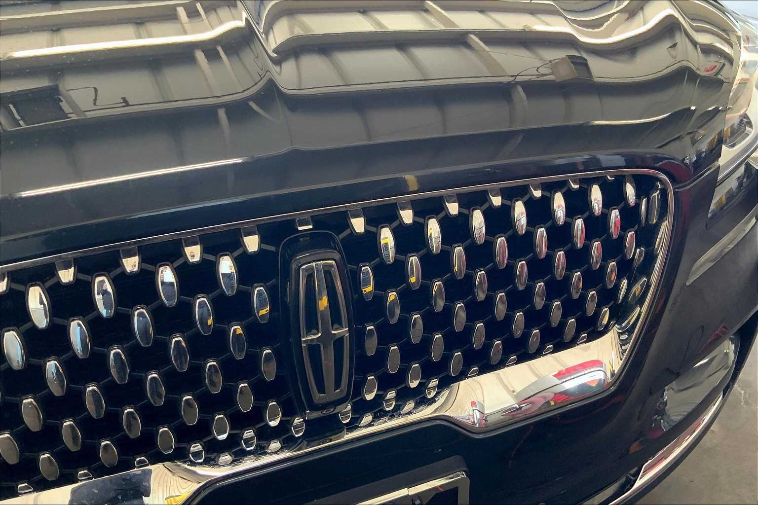 2023 Lincoln Aviator Black Label photo 25