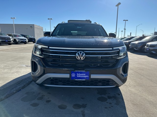 2025 Volkswagen Atlas Peak Edition photo 4