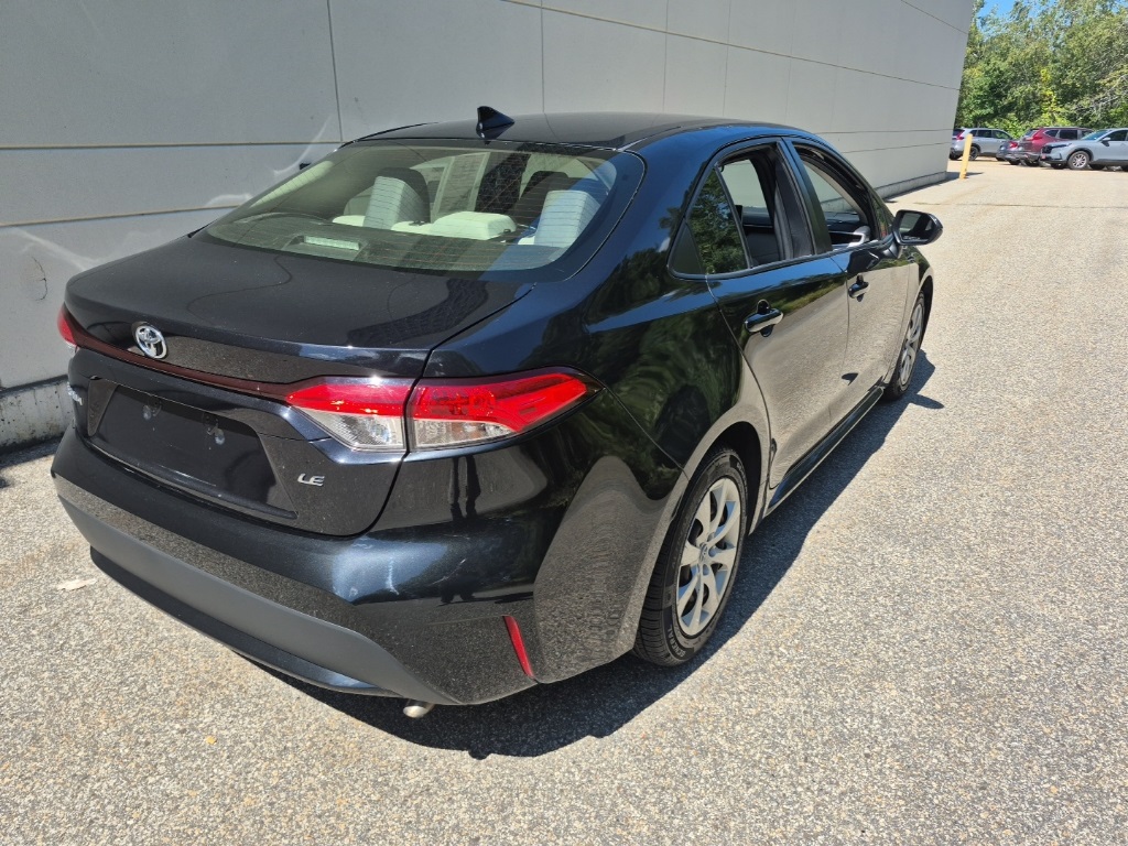 2021 Toyota Corolla LE photo 4