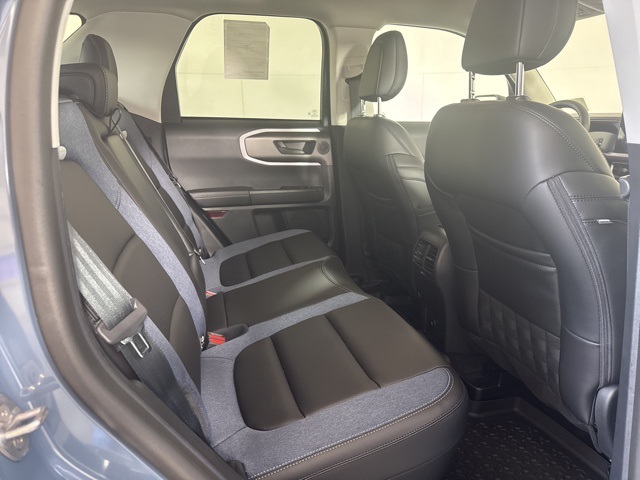 2025 Ford Bronco Sport Outer Banks photo 4