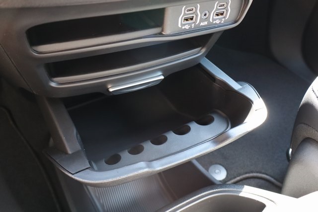 2025 Chrysler Pacifica photo 23