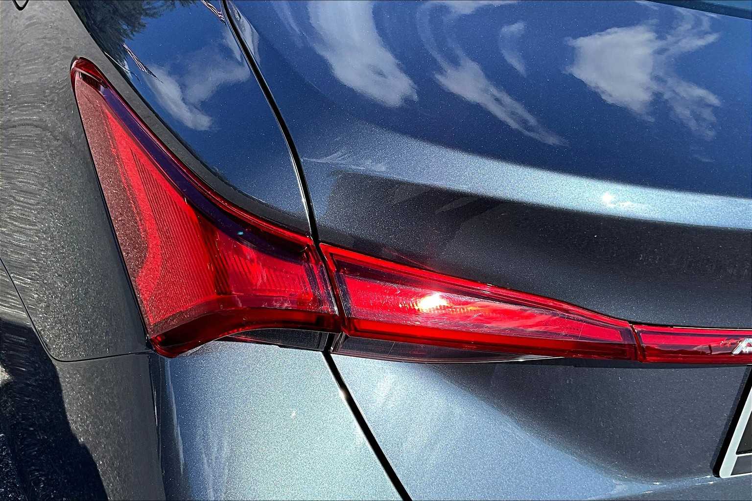 2020 Toyota Avalon Limited photo 26