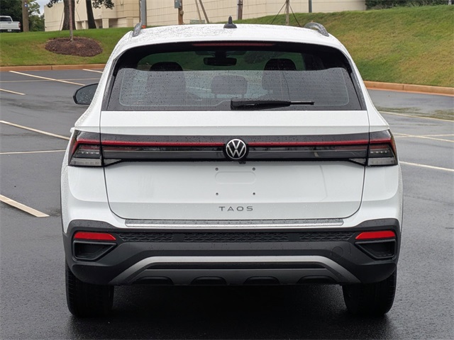 2025 Volkswagen Taos S photo 3