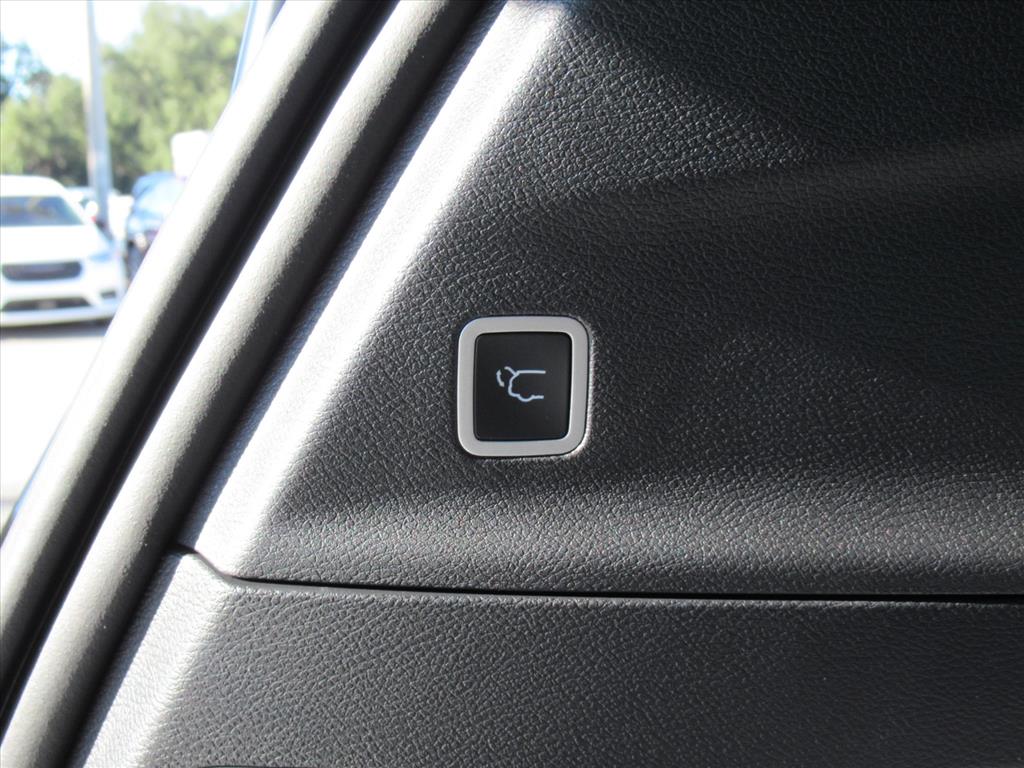 2026 Chrysler Pacifica Limited photo 32
