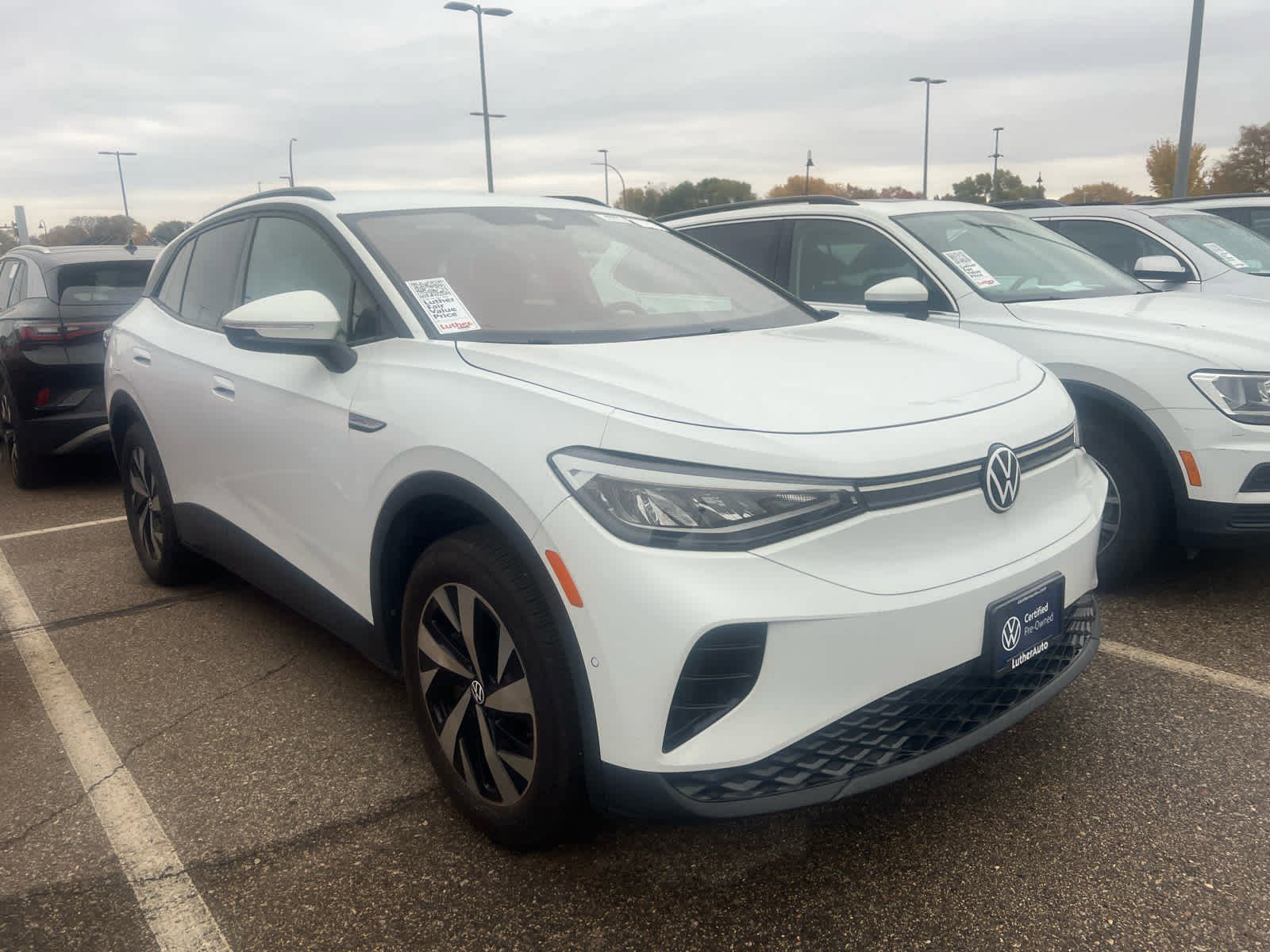 Used 2023 Volkswagen ID.4 PRO with VIN 1V2DNPE83PC016405 for sale in Minneapolis, MN