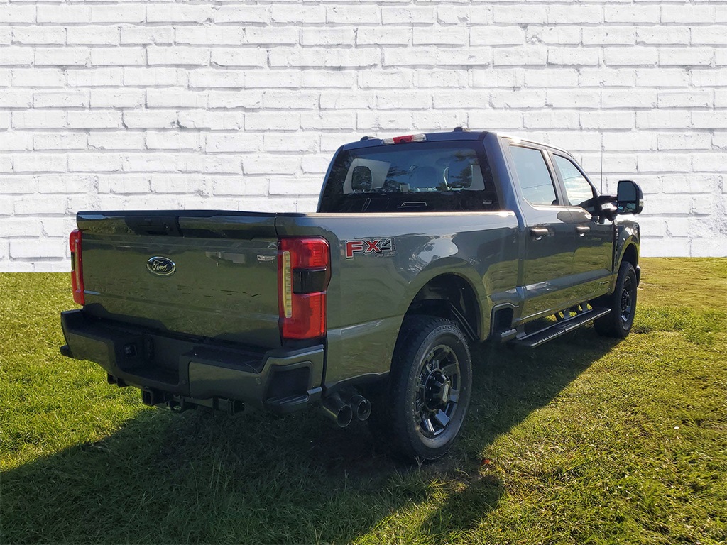 2025 Ford F-350 XL photo 2