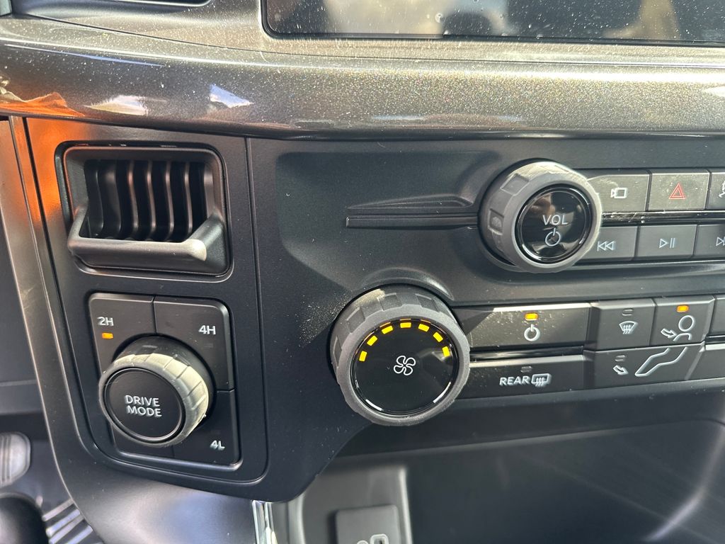 2025 Ford F-150 STX photo 12