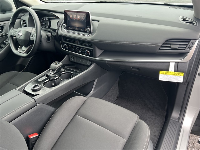 2025 Nissan Rogue S photo 6