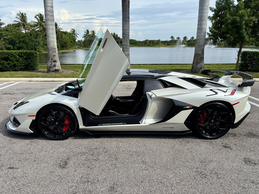 2020 Lamborghini Aventador SVJ Roadster photo 15