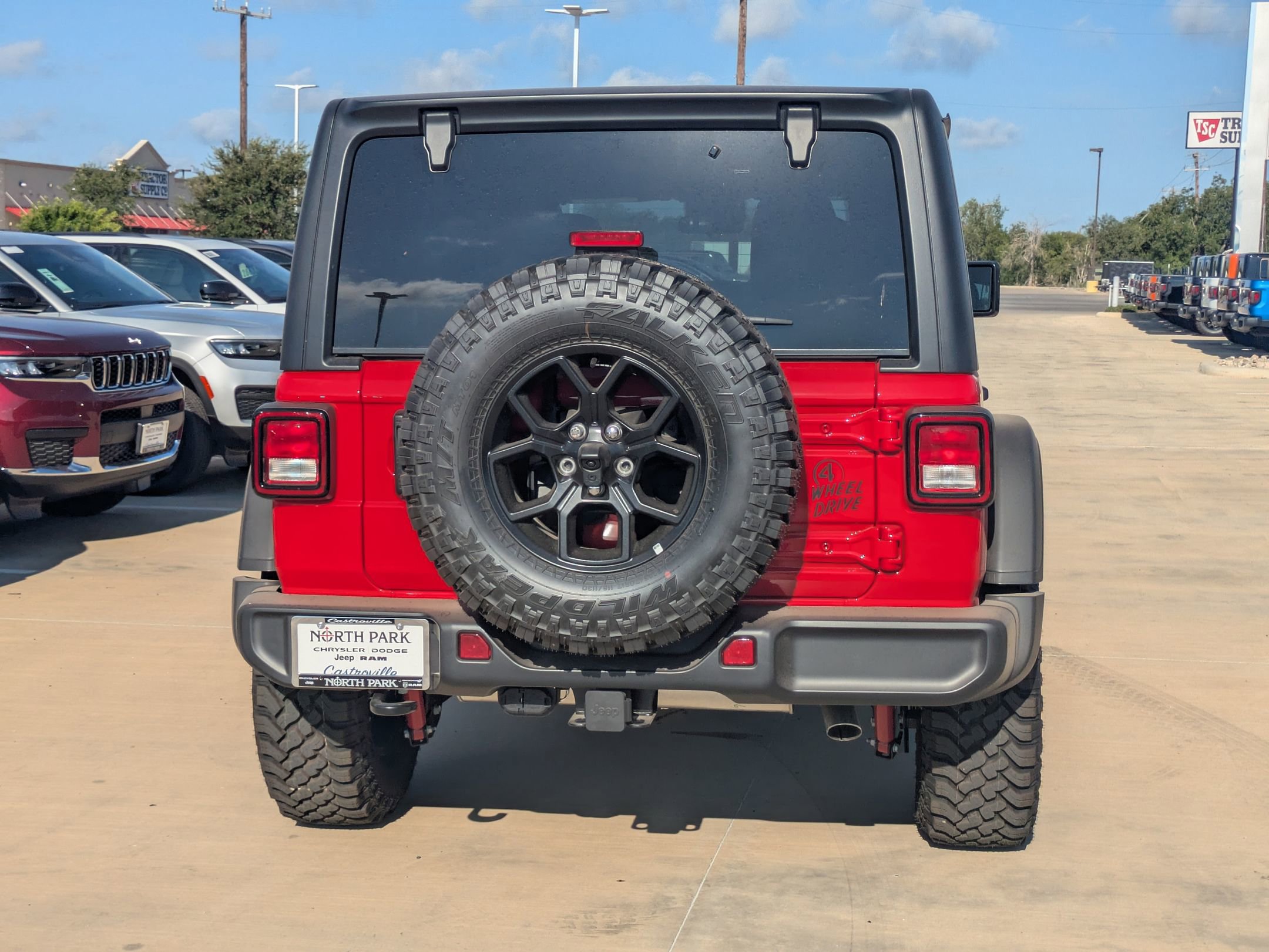 2025 Jeep Wrangler Willys photo 4