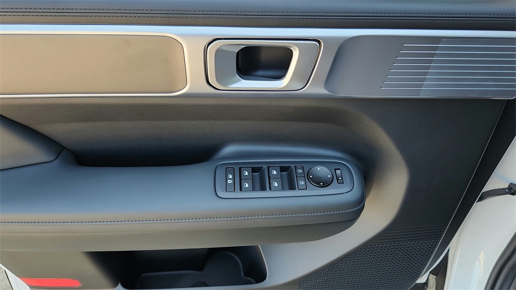 2026 Hyundai Santa Fe SEL photo 24