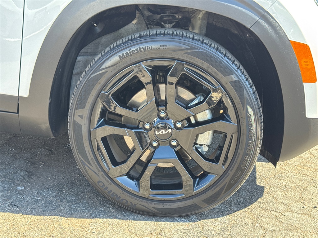 2024 Kia Seltos X-Line photo 3