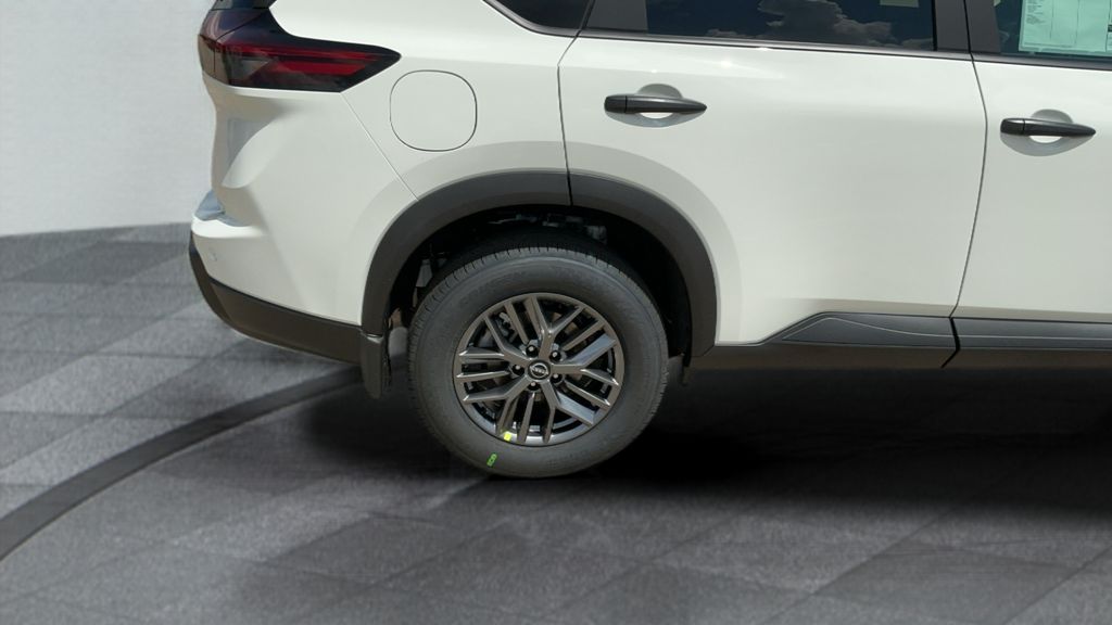 2026 Nissan Rogue S photo 8