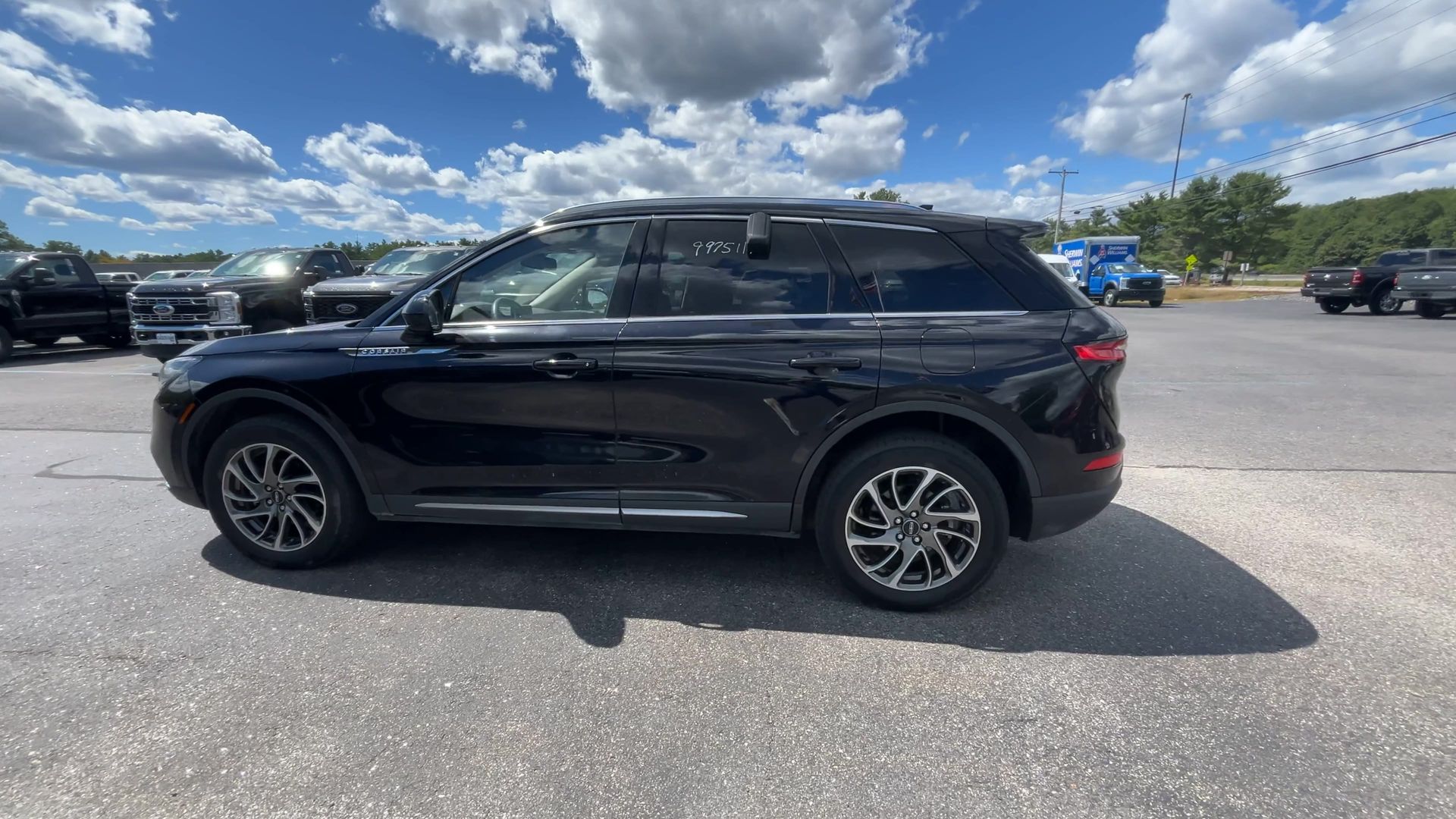 2022 Lincoln Corsair Standard photo 16