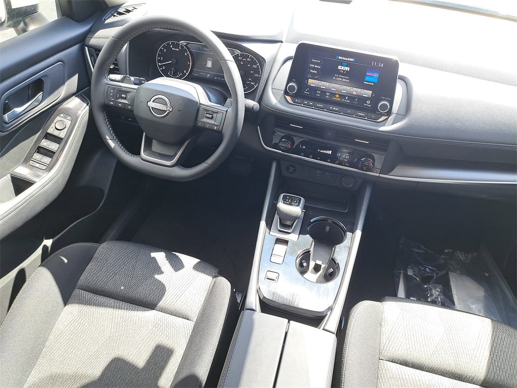 2026 Nissan Rogue SV photo 14