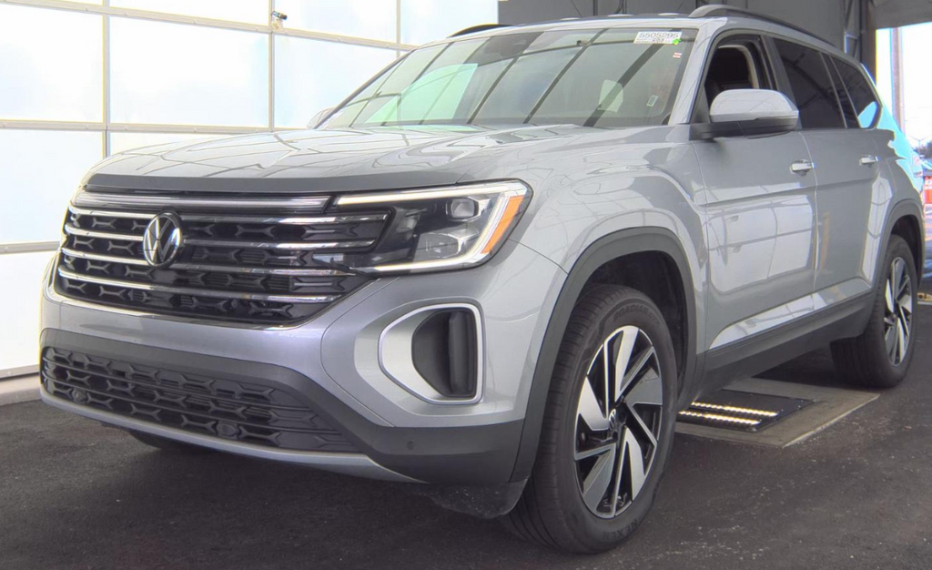 2025 Volkswagen Atlas SE w/Tech's photo