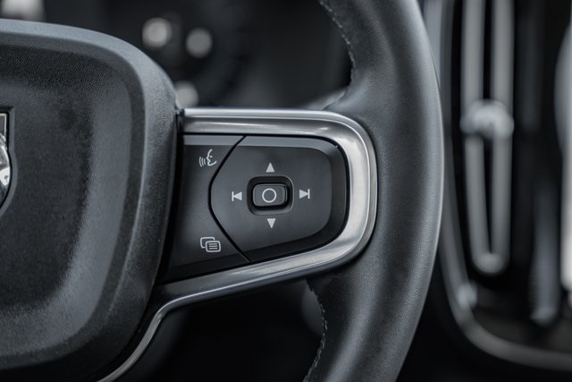 2023 Volvo XC40 Plus photo 20