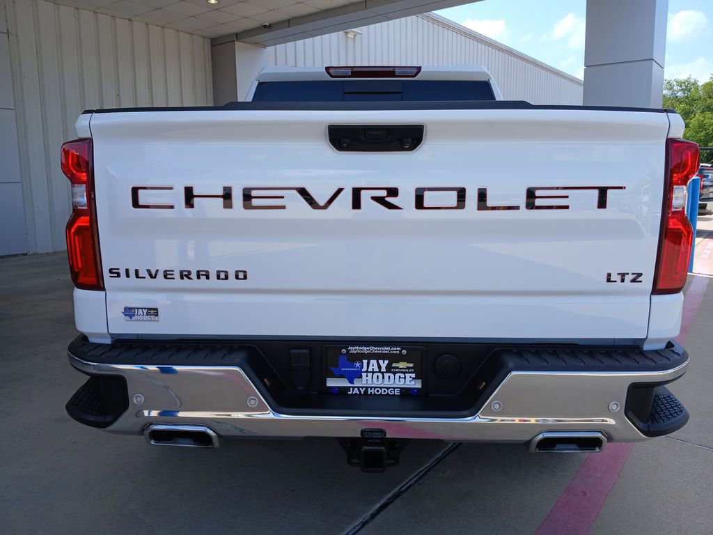 2025 Chevrolet Silverado 1500 LTZ photo 21