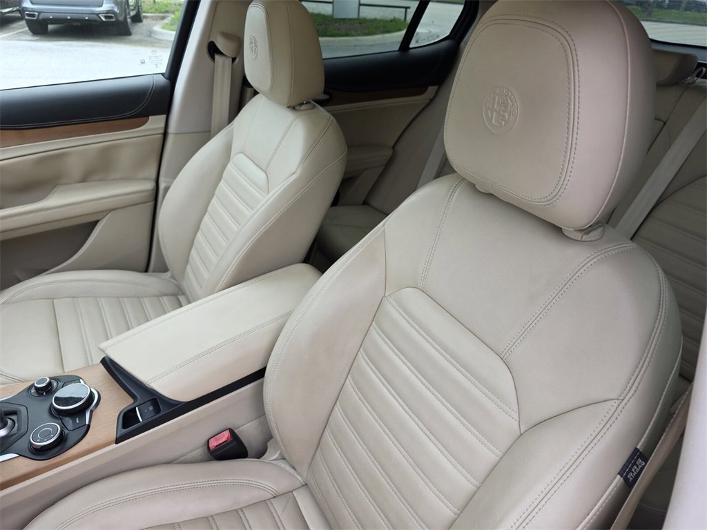 2019 Alfa Romeo Stelvio Ti photo 10