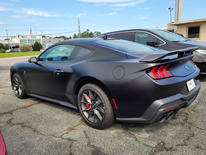 2025 Ford Mustang Dark Horse photo 10