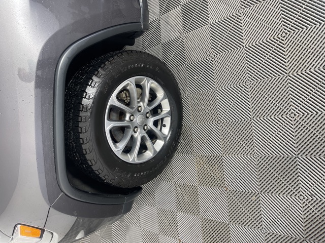 2015 Jeep Grand Cherokee Limited photo 11