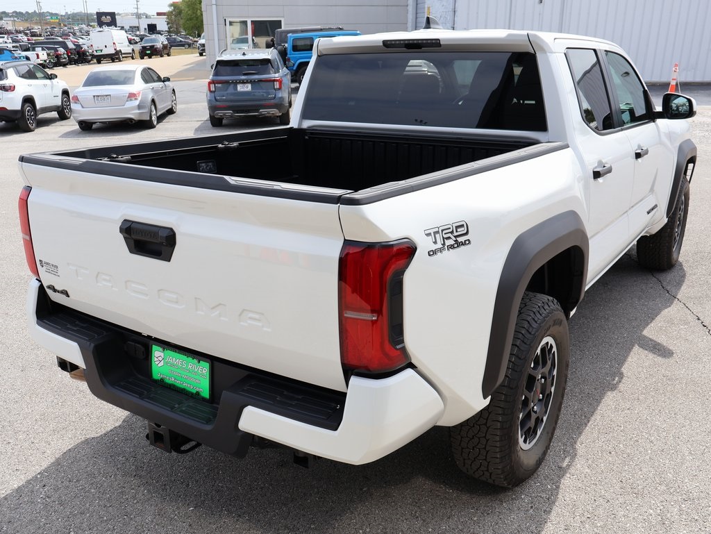 2025 Toyota Tacoma TRD Off-Road photo 5