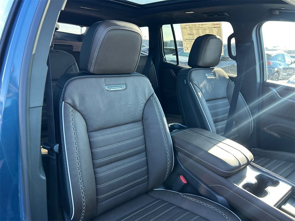 2026 GMC ACADIA - Image 35