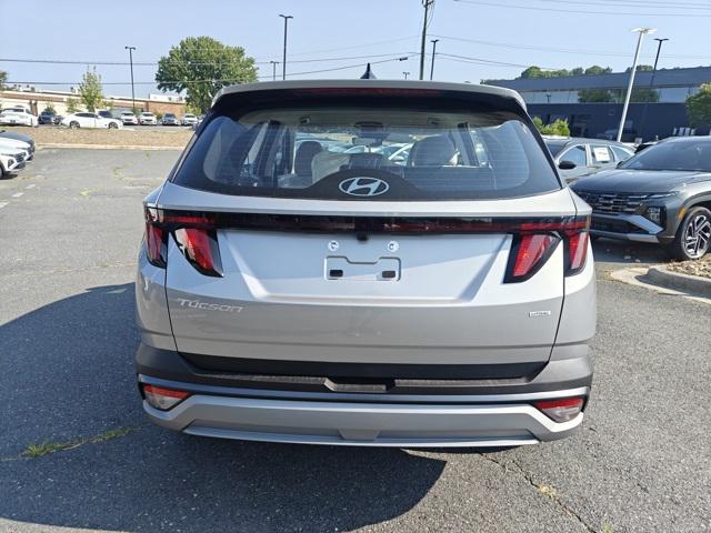 2025 Hyundai Tucson SE photo 4