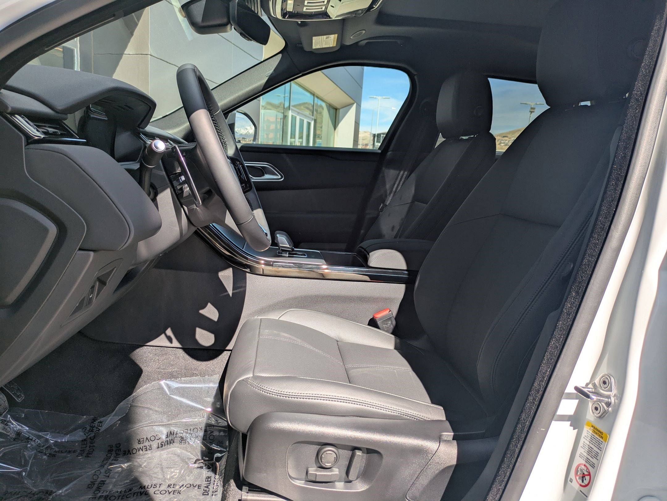 2026 Land Rover Range Rover Velar S photo 15