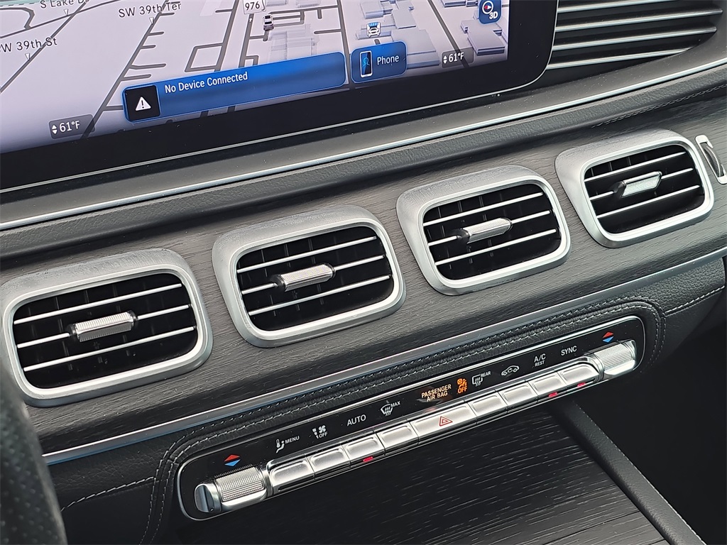2025 Mercedes Benz GLS 450 4MATIC photo 31