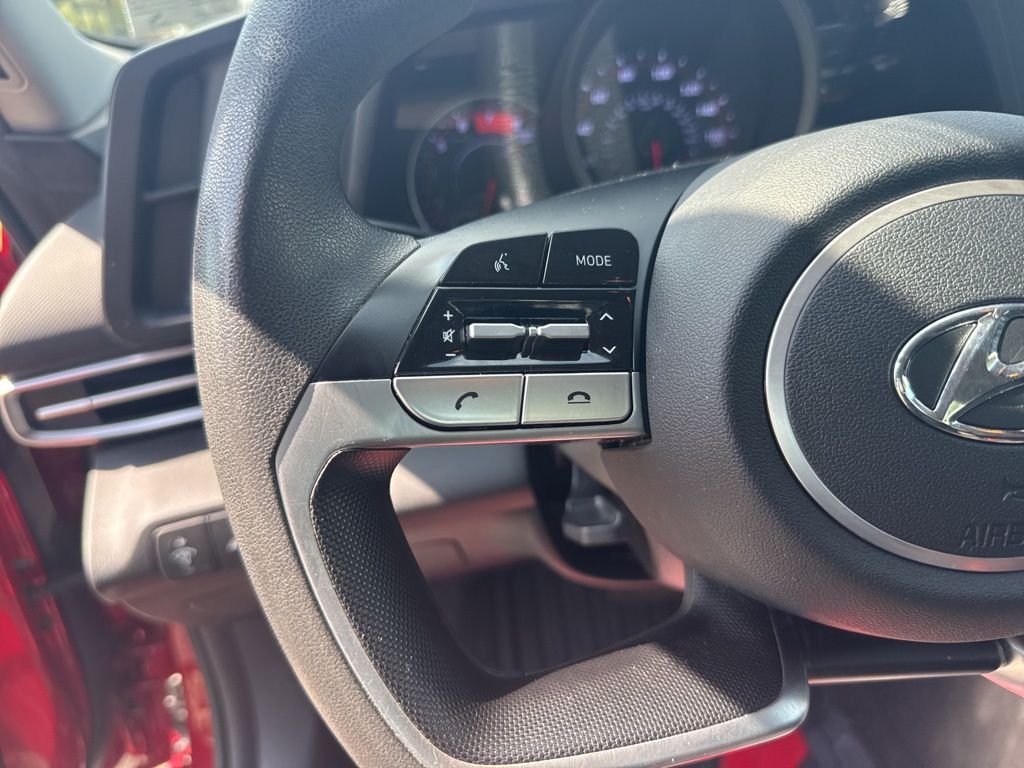 2023 Hyundai Elantra SEL photo 11