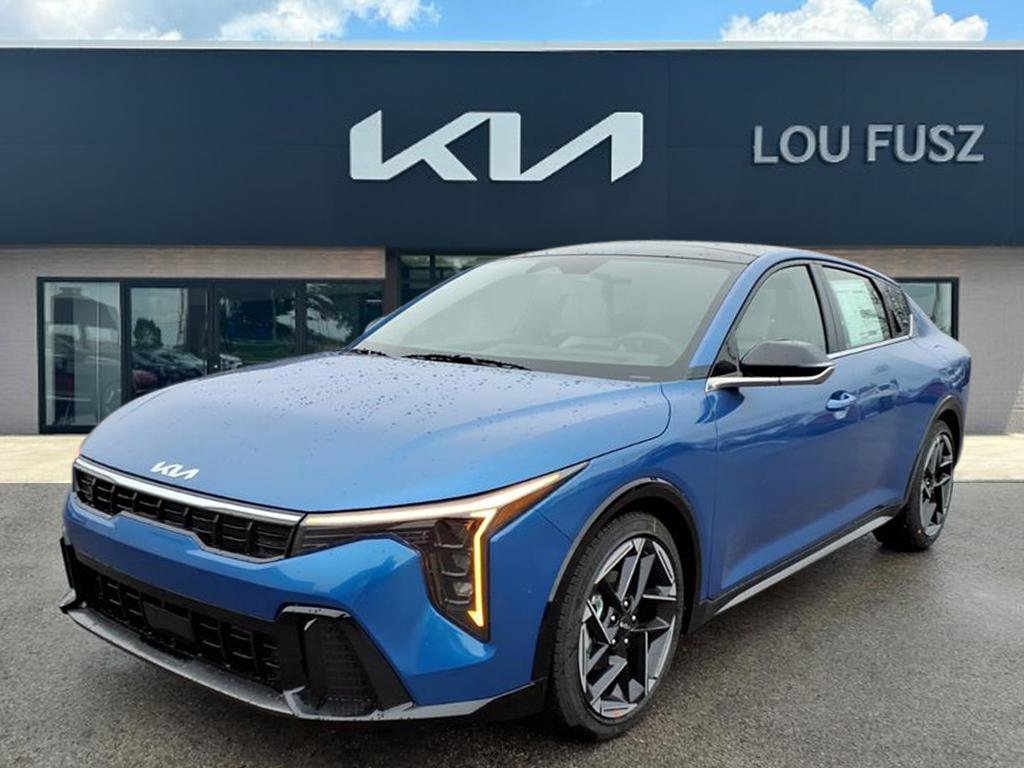2025 Kia K4 GT-Line's photo