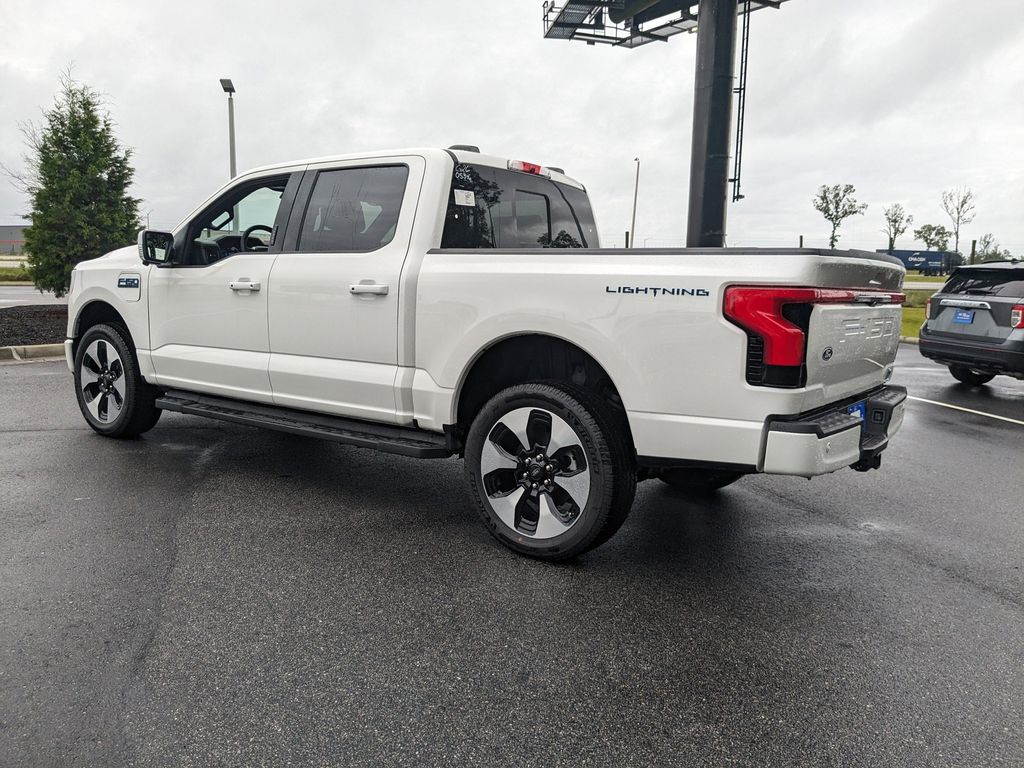 2025 Ford F-150 Lightning Platinum photo 6