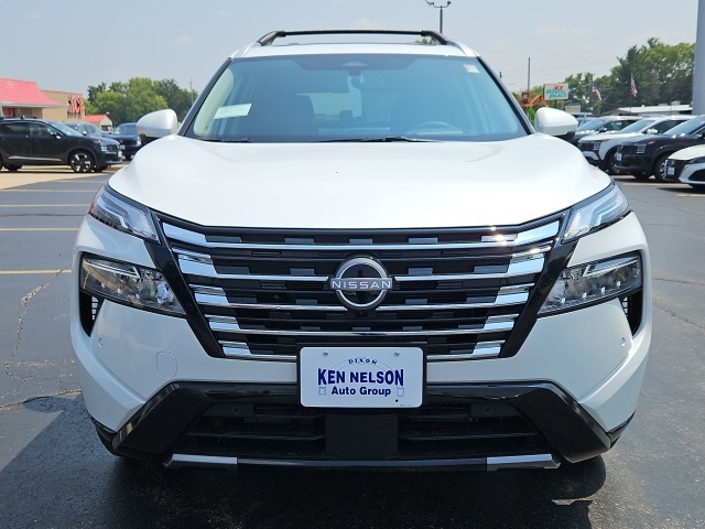 2025 Nissan Rogue Platinum photo 11